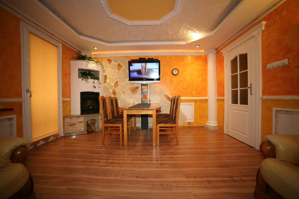 Apartamenty Podzamcze Wałbrzych Habitación foto